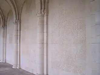Liste de noms de la chapelle du cimetière.