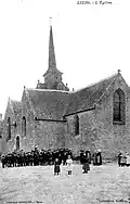 Lizio ː l'église paroissiale au début du XXe&nbsp;siècle (carte postale Vasselier).