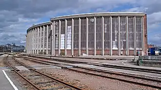 Arrière de la rotonde.