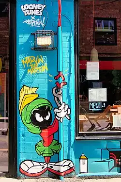 Marvin représenté sur un mur à Manchester.