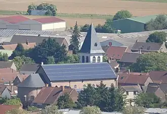 L'église vue depuis le terril no&nbsp;74A, 11 - 19 de Lens Ouest.