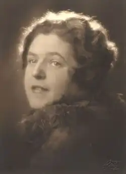 Description de l'image Lotte Lehmann (1888–1976) 1927 © Georg Fayer (1892–1950) OeNB 10452898.jpg.