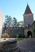 Vue intérieure du château (août&nbsp;2011)