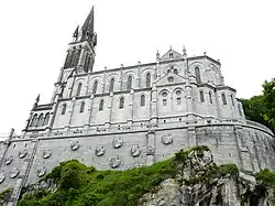 Vue du rocher et du côté nord.