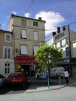 Au milieu de Luçon.