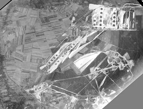 Brême-Farge. Vue aérienne du 21 juillet 1943 du dépôt de pétrole de la Kriegsmarine.