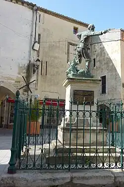 Monument au capitaine Ménard (1897), Lunel.