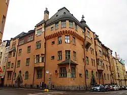 Luotsikatu 10.