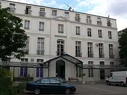 Le bâtiment principal.