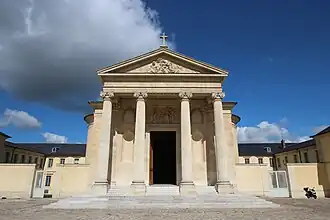 L'église du couvent (dessinée par Richard Mique), devenue chapelle du lycée Hoche, en 2006.