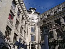 Description de l'image Lycée la martinière- pour les jeunes filles seulement!.jpg.