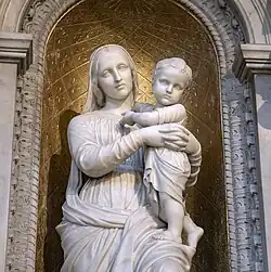 Statue de la Vierge à l'Enfant par Joseph Fabisch.