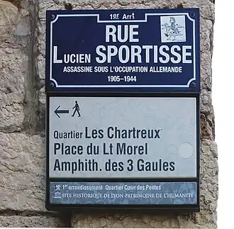 Voir la plaque.