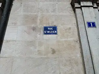 Voir la plaque.