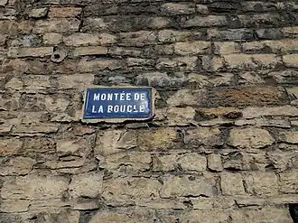 Voir la plaque.