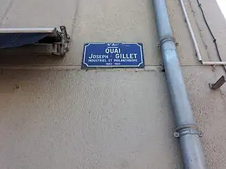 Voir la plaque.