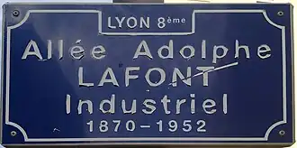 Voir la plaque.