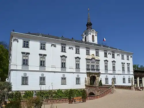 Façade du château.