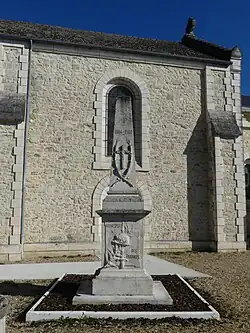 Le monument aux morts.