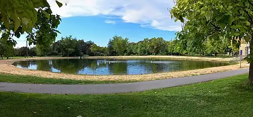 Le bassin de baignade.