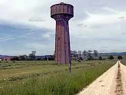 Le château d'eau.