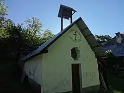 Chapelle Saint-Antoine et Saint-Roch de Rioclar-Bas.
