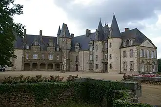 Mézangers Château du Rocher