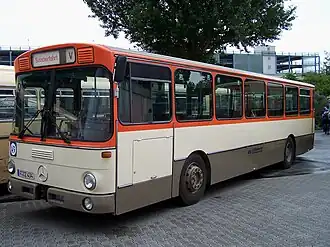Mercedes-Benz O 305