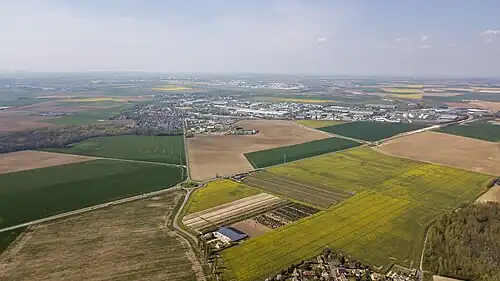 Vue aérienne Mitry-Mory et sa zone industrielle.