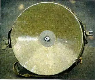 Image illustrative de l'article MON-100