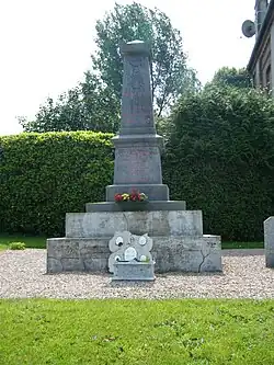 Monument aux morts.