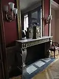 Cheminée dans la salle du conseil, datant des années 1830 (hôtel d'Aguado).