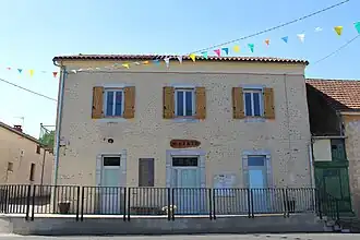 La mairie.