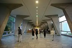 Hall du bâtiment principal.