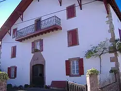 Maison dans le quartier Ahaize.