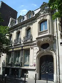 Maison au no&nbsp;16, rattachée à l'église réformée.