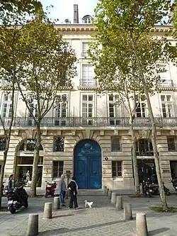 Maison de Servandoni au no&nbsp;6.