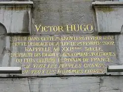 Dédicace commémorative.