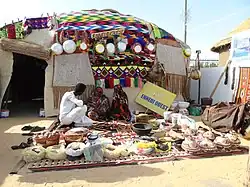 Habitation traditionnelle et artisanat.