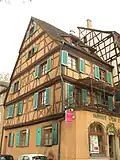 Maison zur Stelze (à l'échasse) (XIVe) au no&nbsp;1.