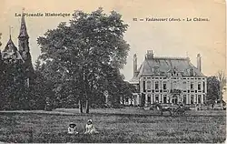 Le château avant sa destruction, vers 1910.