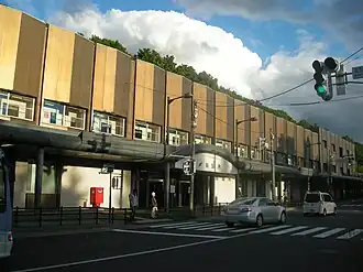 Vue extérieure de la station.