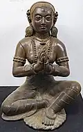 Statue probable de Vishva Lakshmi de Bhaktapur, reine Malla. Bronze du XVIIe&nbsp;siècle. Musée national du Népal, Katmandou.