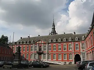 Le palais abbatial de l'ancienne abbaye.