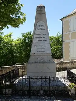 Le monument aux morts.