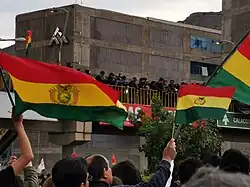 Blocage humain à Calacoto.