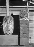 Sculpture Maori en bois dans «Te Whai-a-te Motu», dans Mataatua
