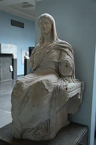Déméter de Cnide, sculpture en marbre hellénistique, v.&nbsp;350 av. J.-C. British Museum.
