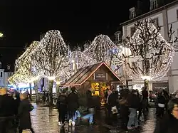 Maison du Père Noël place Guillaume Farel.