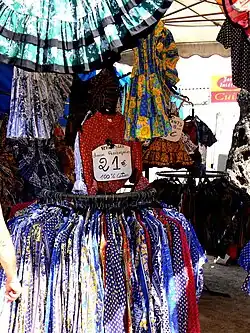 Chemises provençales aux Saintes-Maries-de-la-Mer